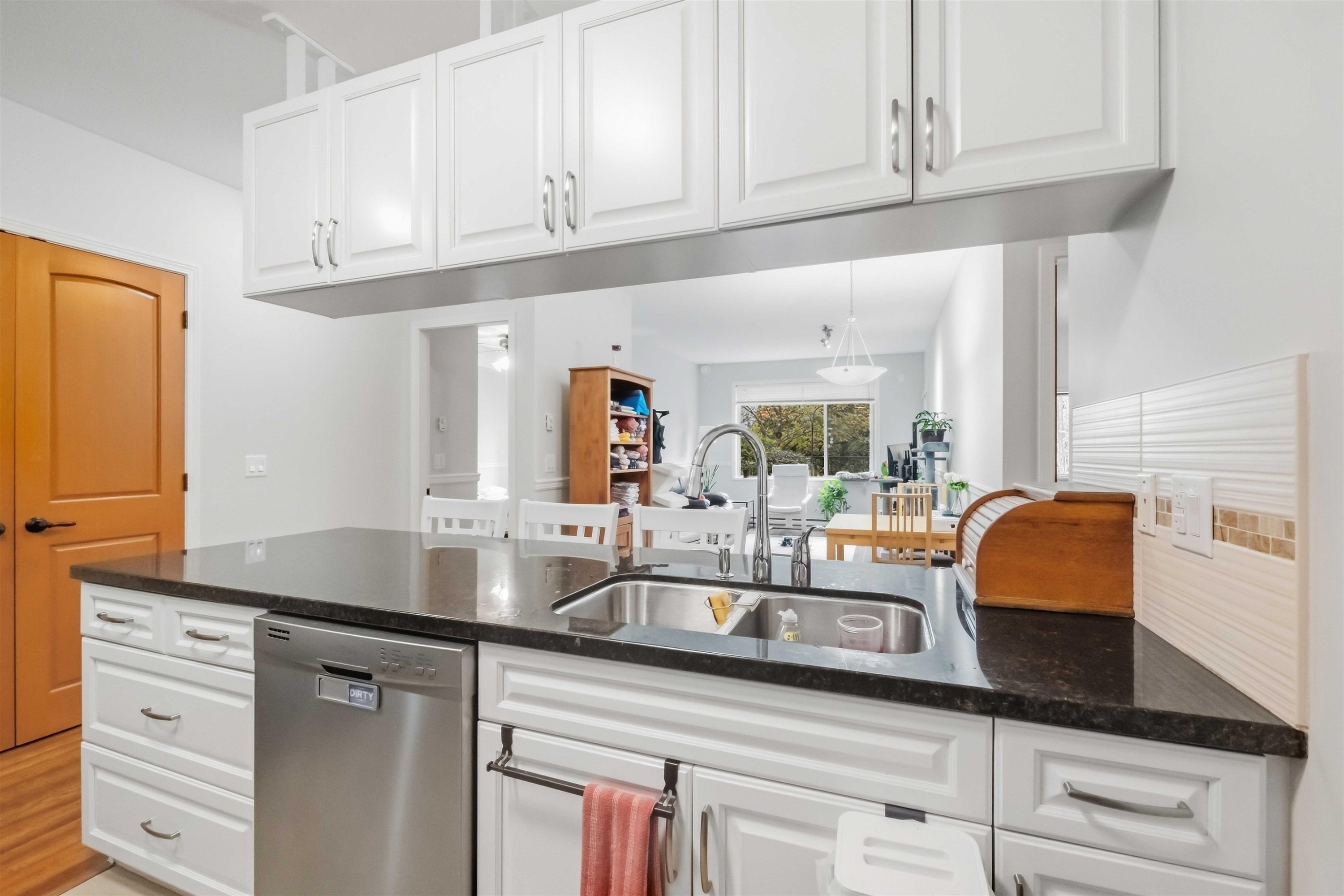 107-11935 Burnett Street, Maple Ridge, BC