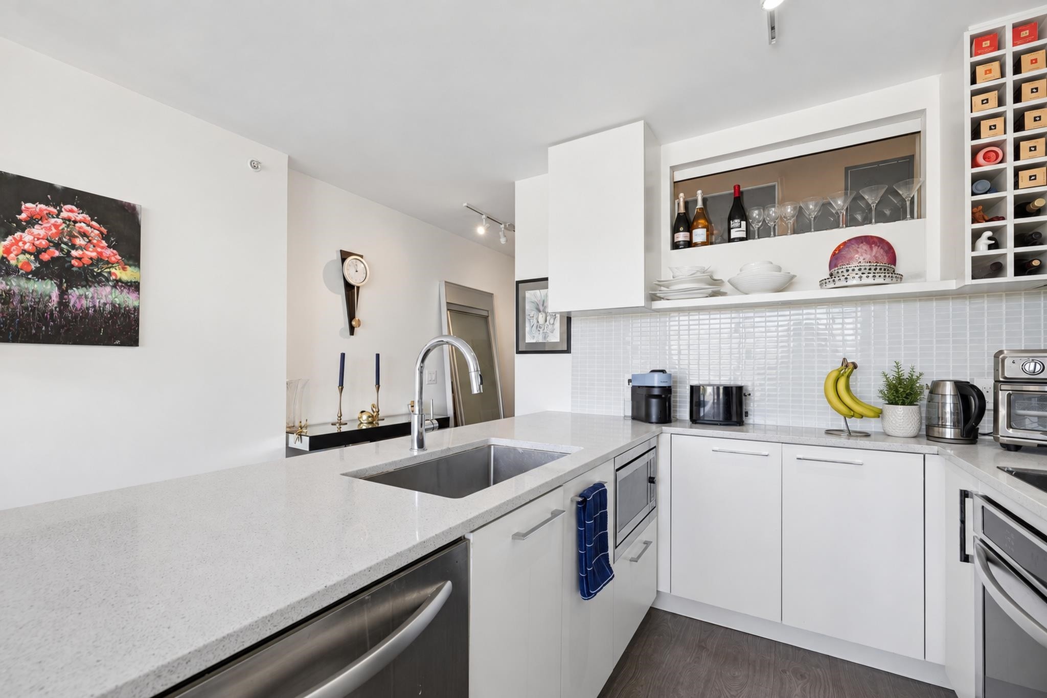 1704-668 Columbia Street, New Westminster, BC