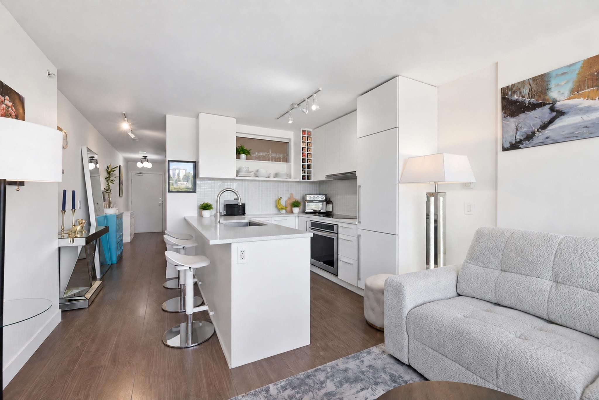 1704-668 Columbia Street, New Westminster, BC