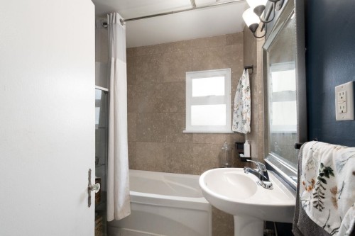 4325 Morgan Crescent, West Vancouver, BC 