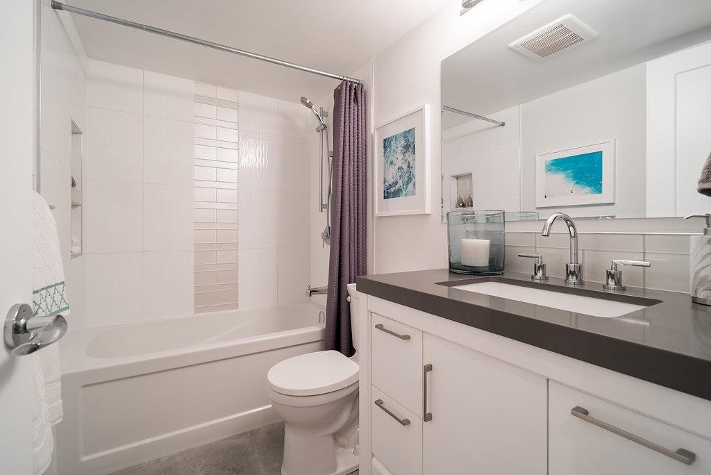 208-1425 Cypress Street, Vancouver, BC