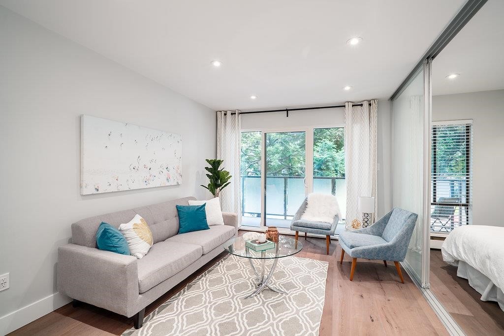 208-1425 Cypress Street, Vancouver, BC