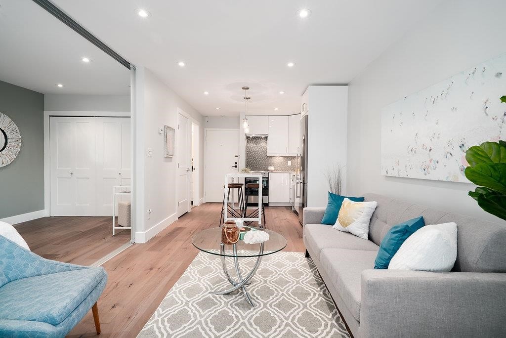 208-1425 Cypress Street, Vancouver, BC