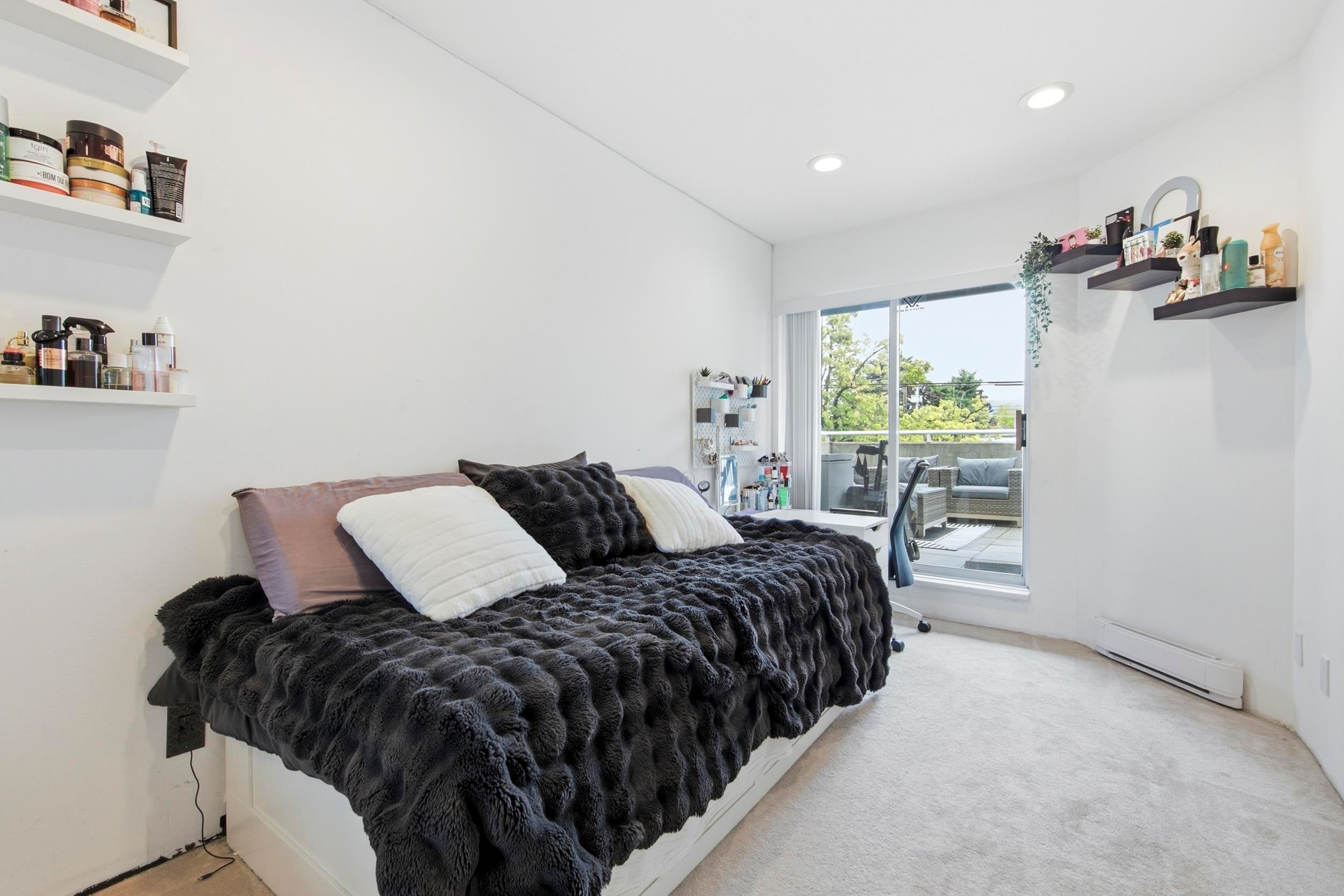107-3280 Broadway W, Vancouver, BC