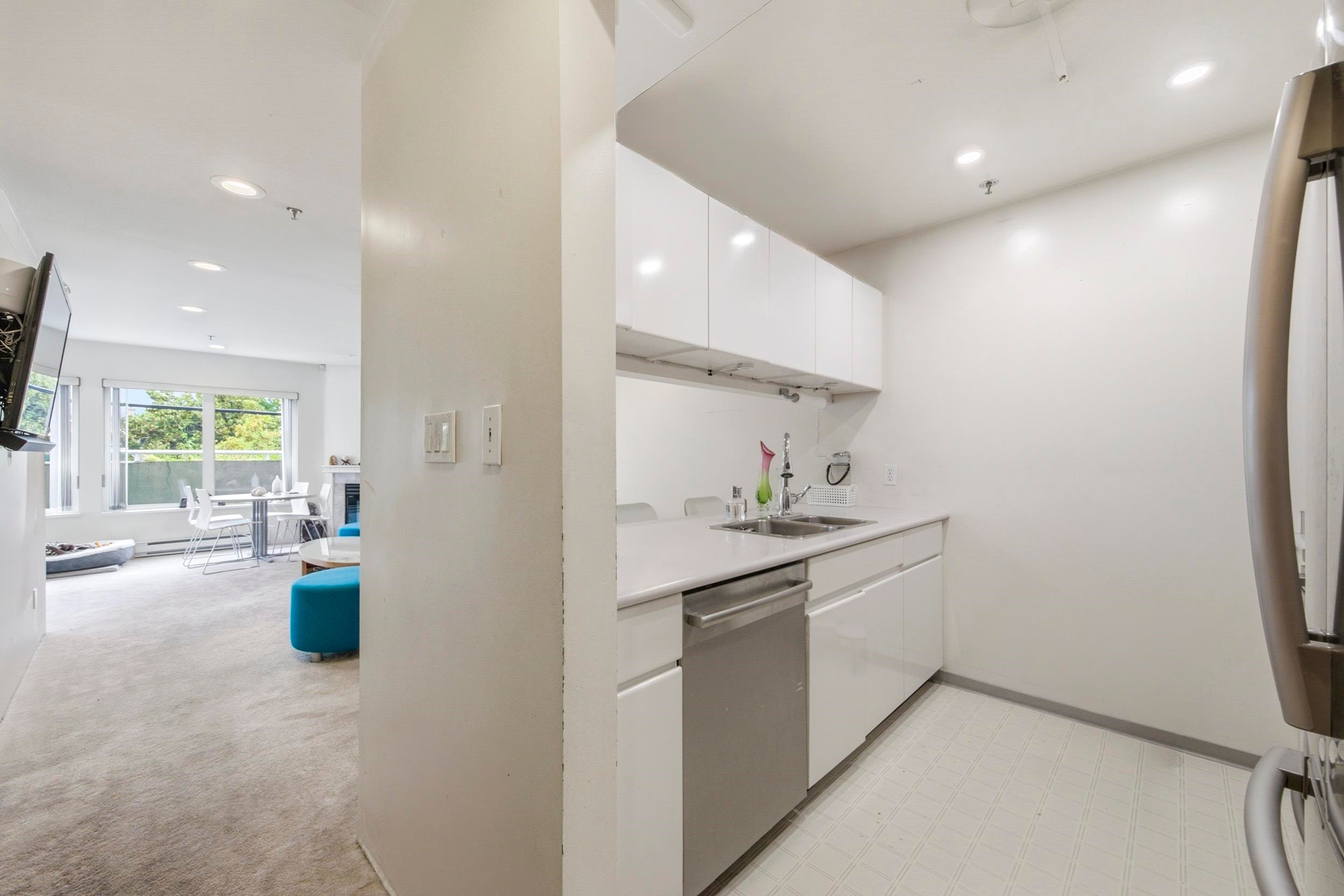 107-3280 Broadway W, Vancouver, BC