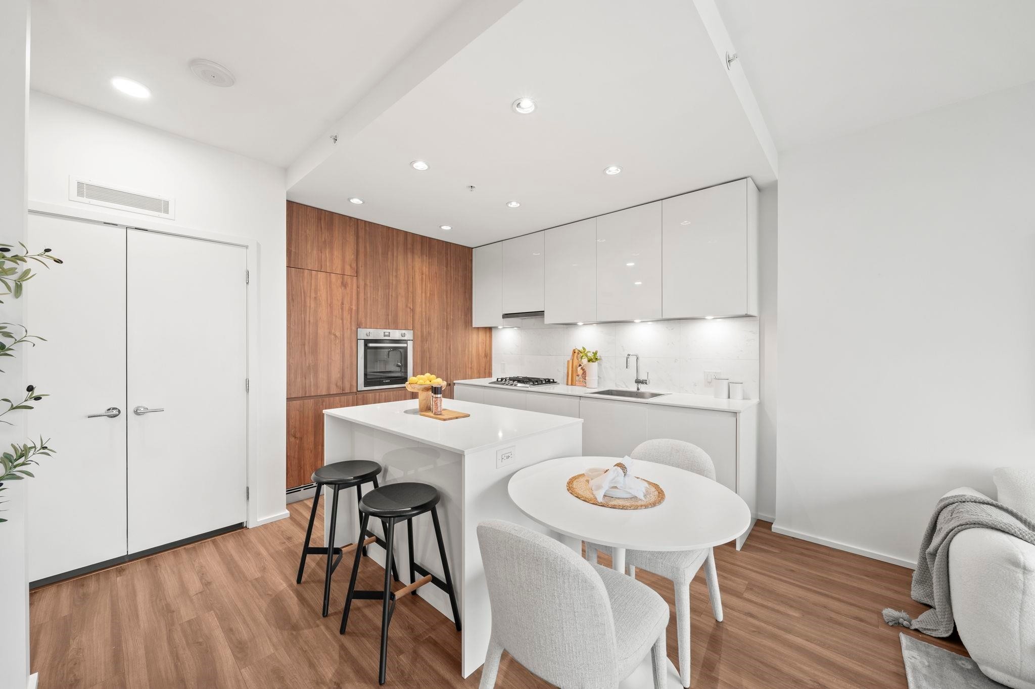 2208-4650 Brentwood Boulevard, Burnaby, BC