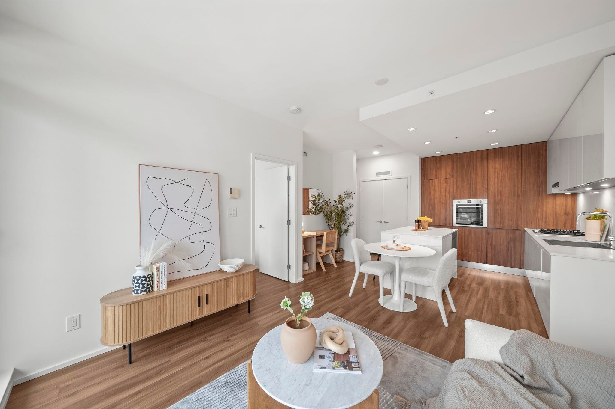 2208-4650 Brentwood Boulevard, Burnaby, BC