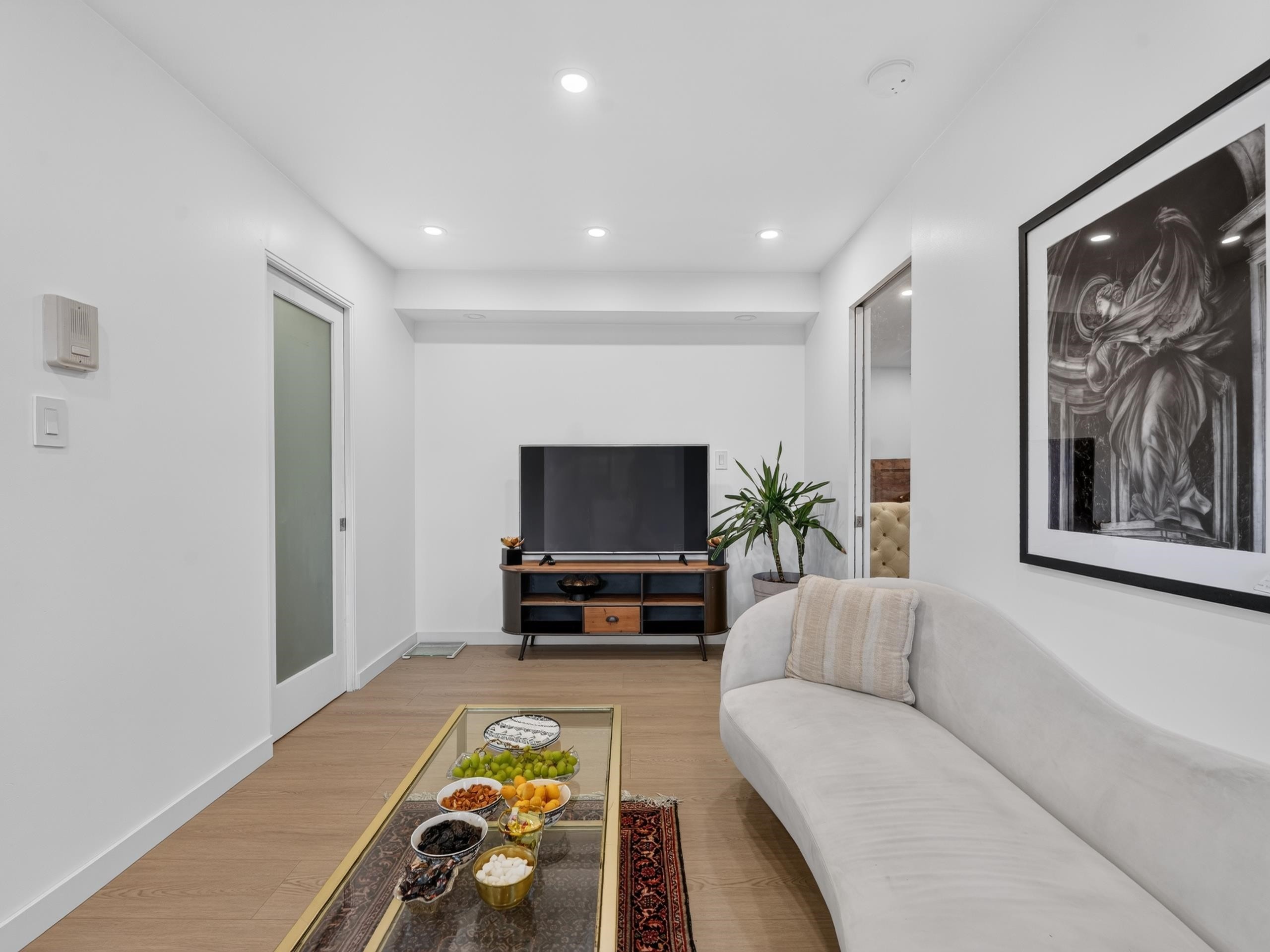 1-2206 Folkestone Way, West Vancouver, BC