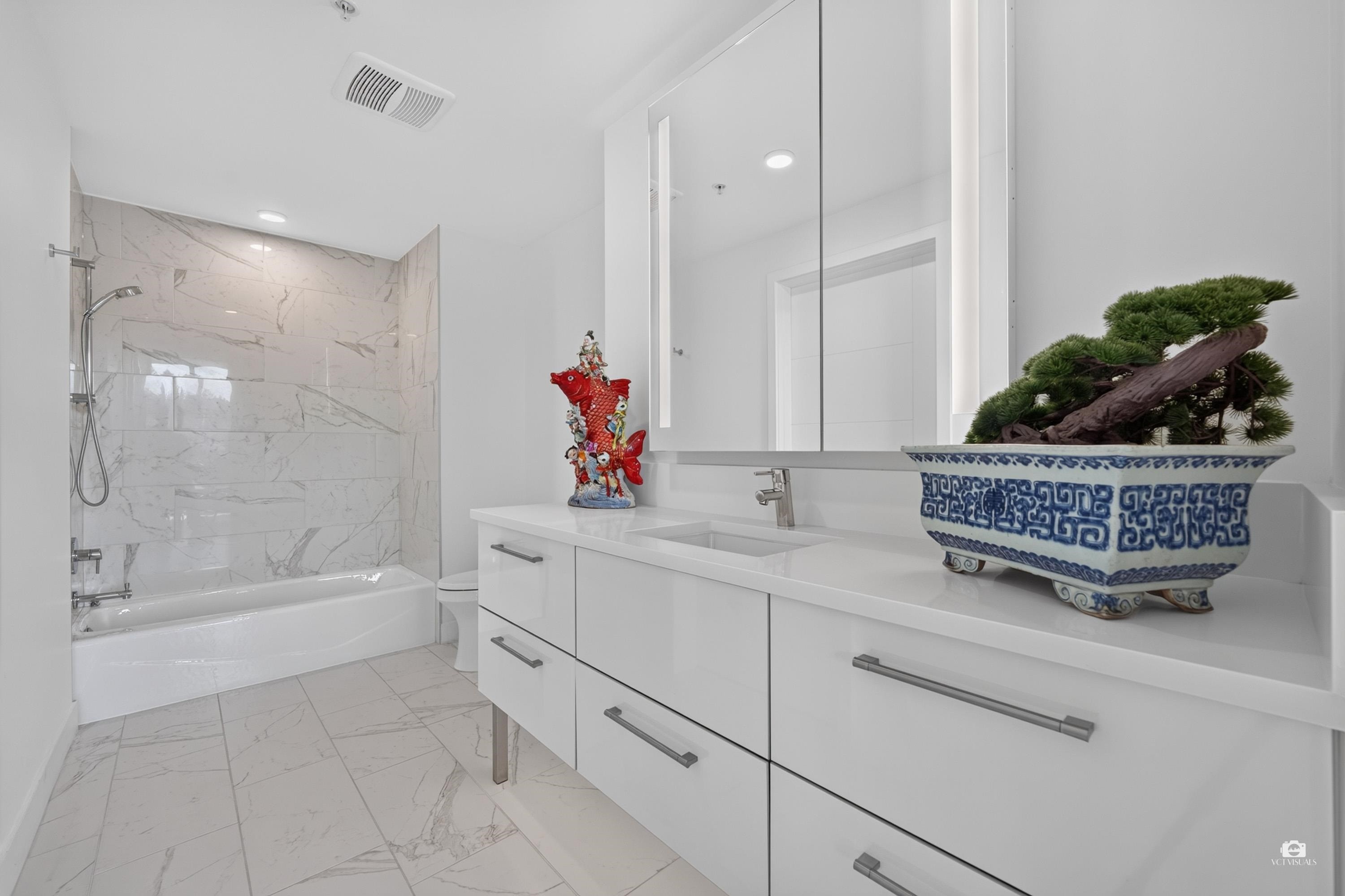 671-438 King Edward Avenue W, Vancouver, BC