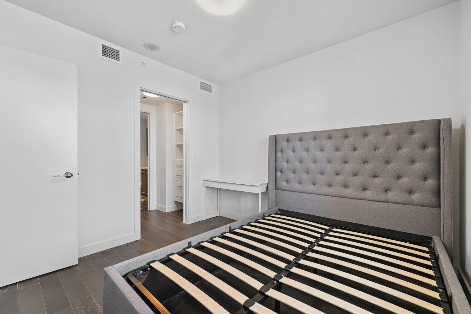 1007-7468 Lansdowne Road, Richmond, BC