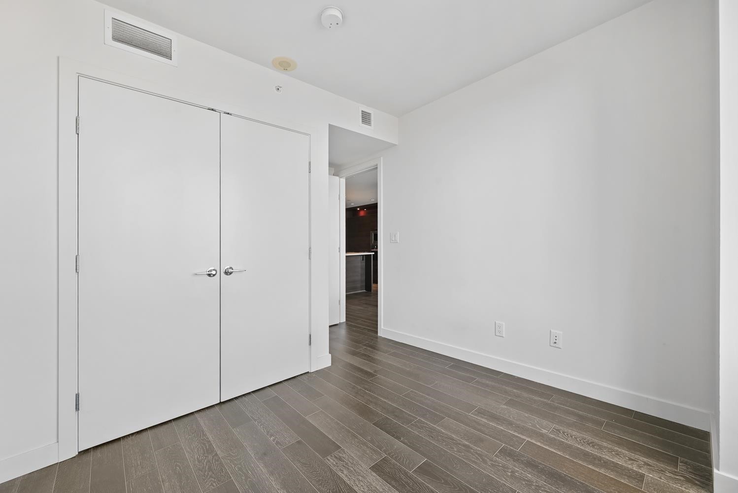 1007-7468 Lansdowne Road, Richmond, BC