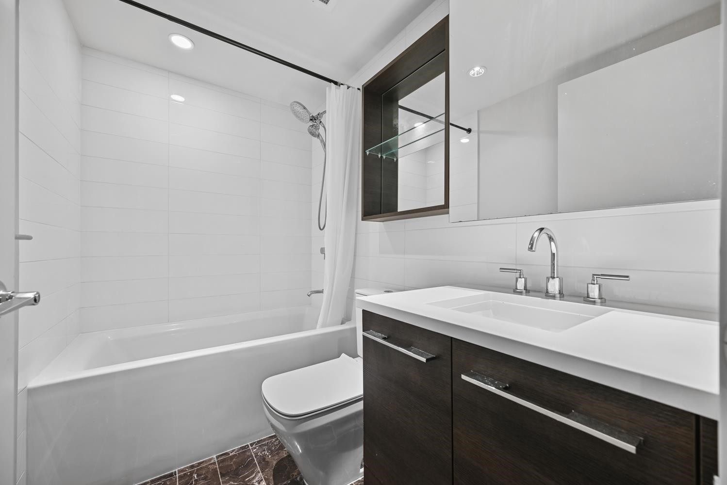 1007-7468 Lansdowne Road, Richmond, BC