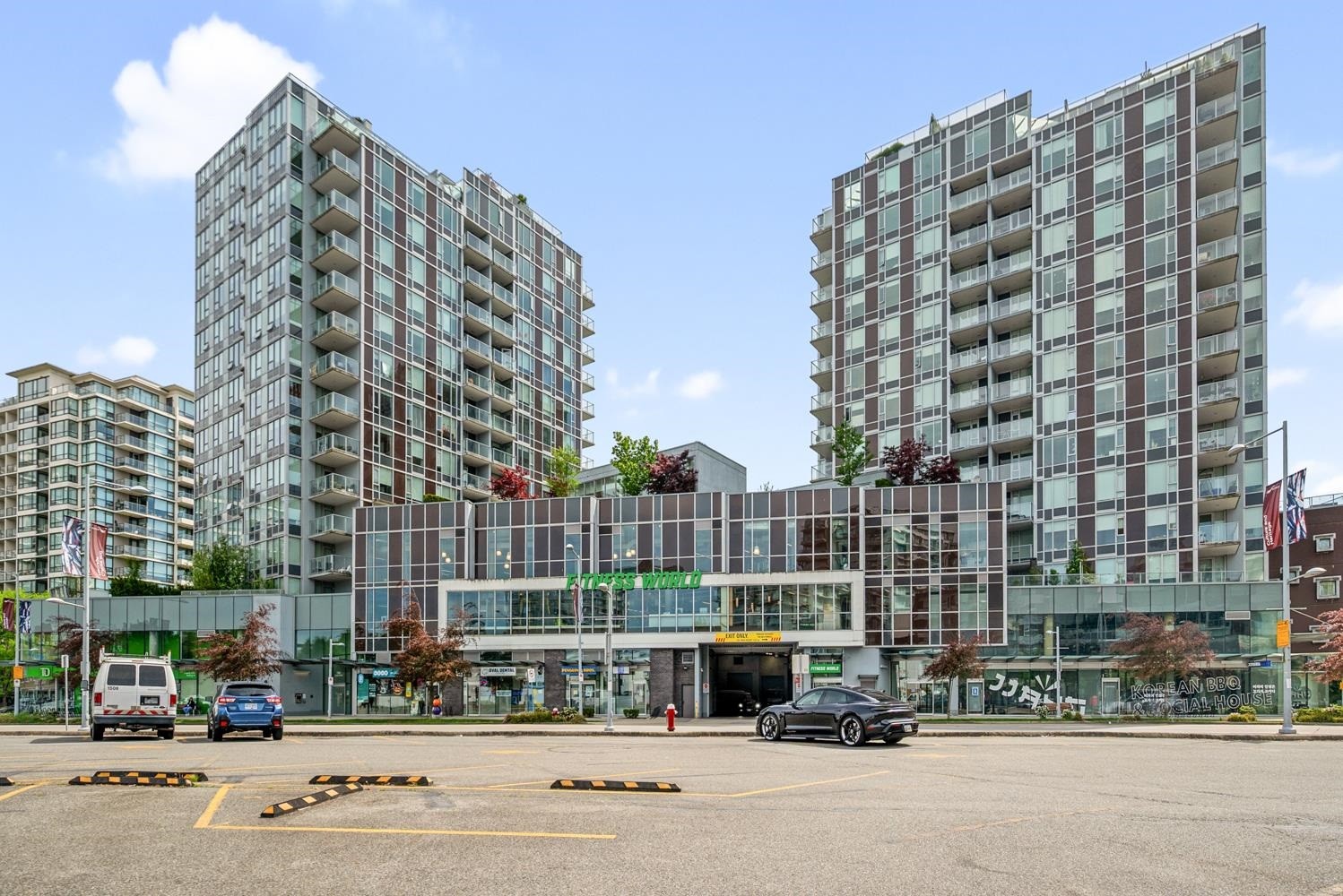 1007-7468 Lansdowne Road, Richmond, BC