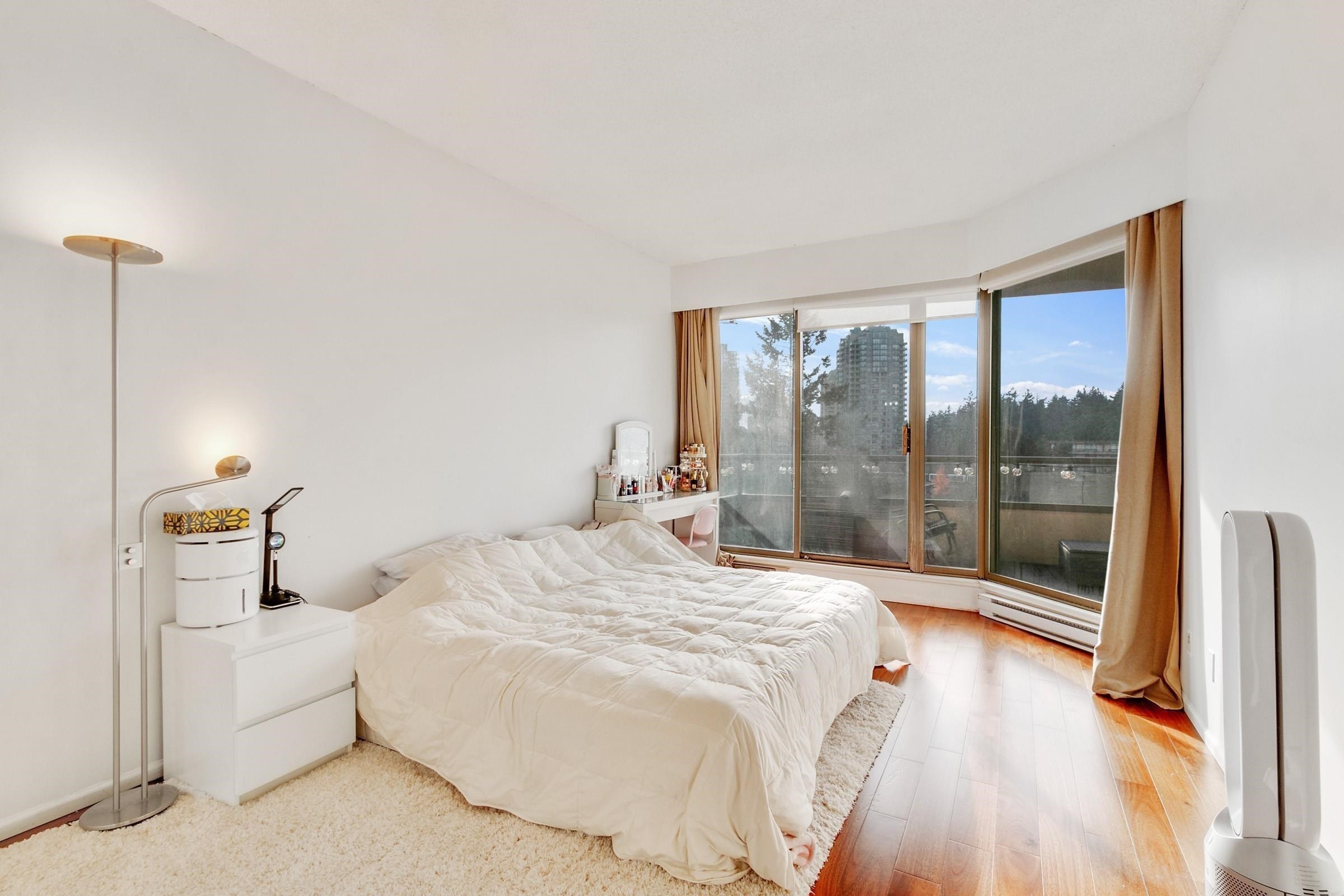 905-5885 Olive Avenue, Burnaby, BC