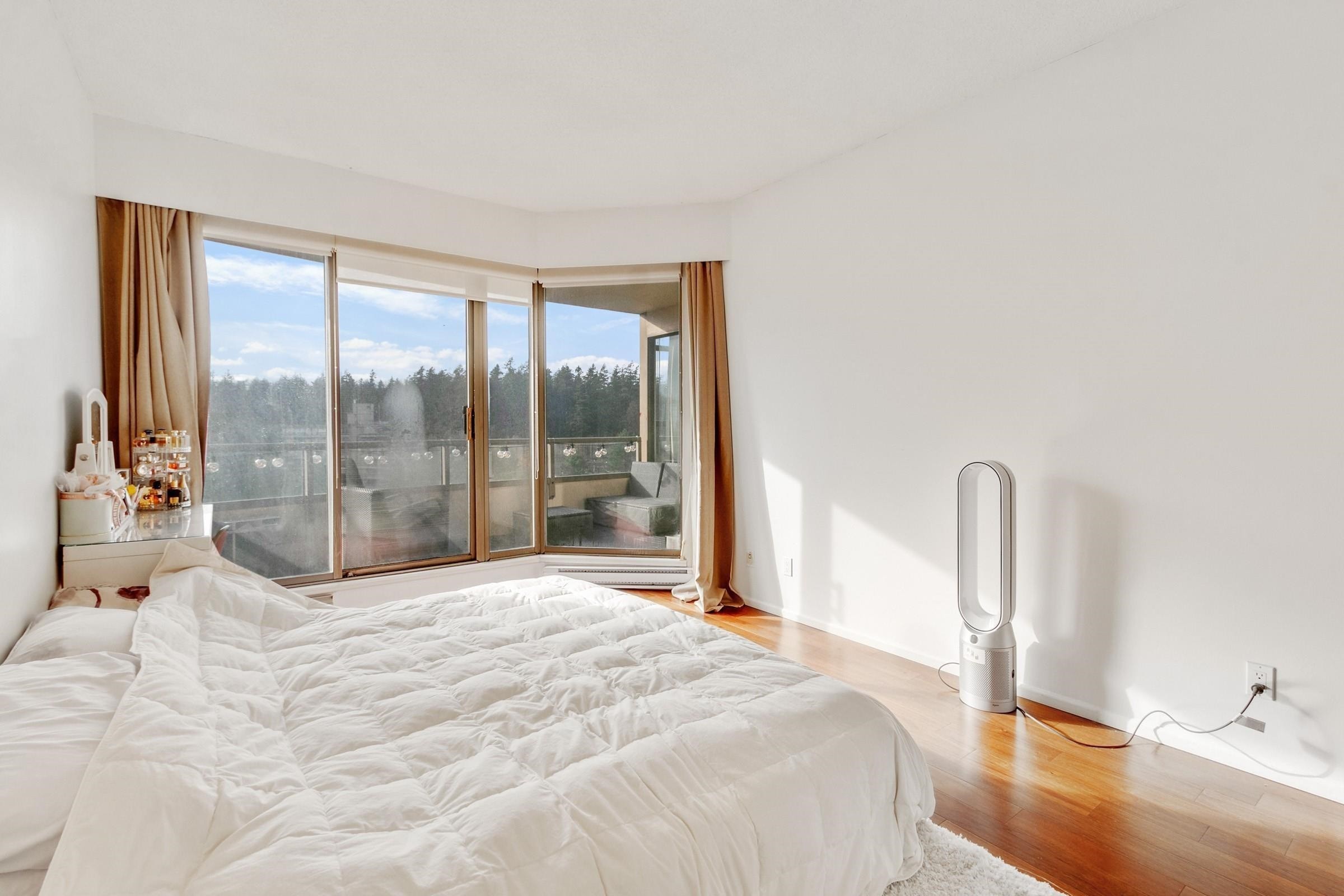 905-5885 Olive Avenue, Burnaby, BC