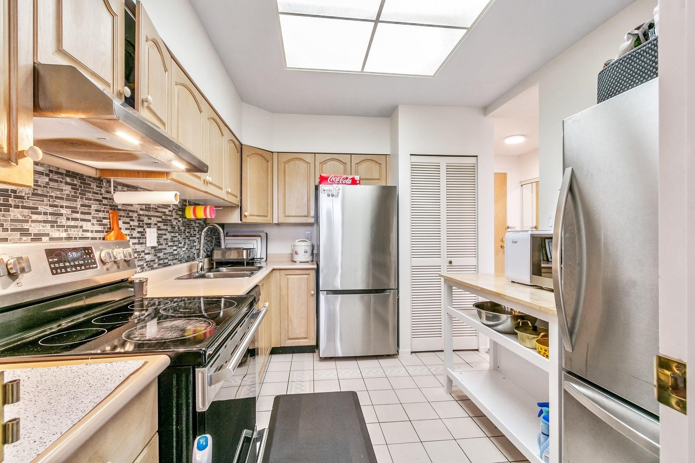 905-5885 Olive Avenue, Burnaby, BC