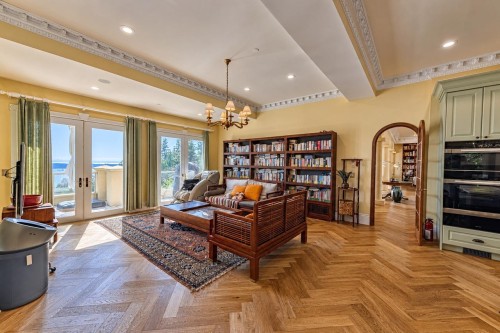 2379 Constantine Place, West Vancouver, BC 