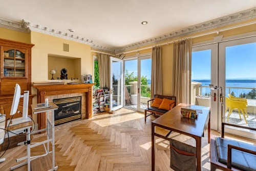 2379 Constantine Place, West Vancouver, BC 