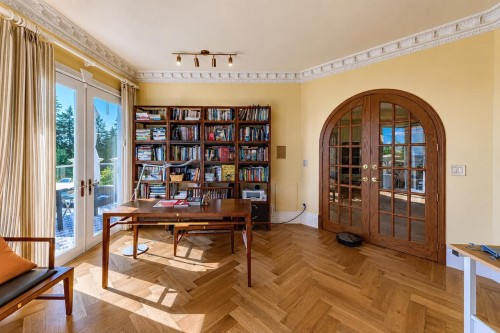 2379 Constantine Place, West Vancouver, BC 