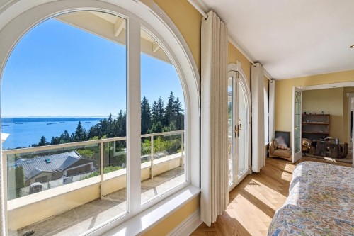 2379 Constantine Place, West Vancouver, BC 