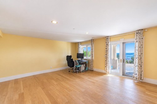 2379 Constantine Place, West Vancouver, BC 