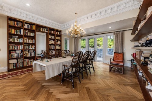 2379 Constantine Place, West Vancouver, BC 