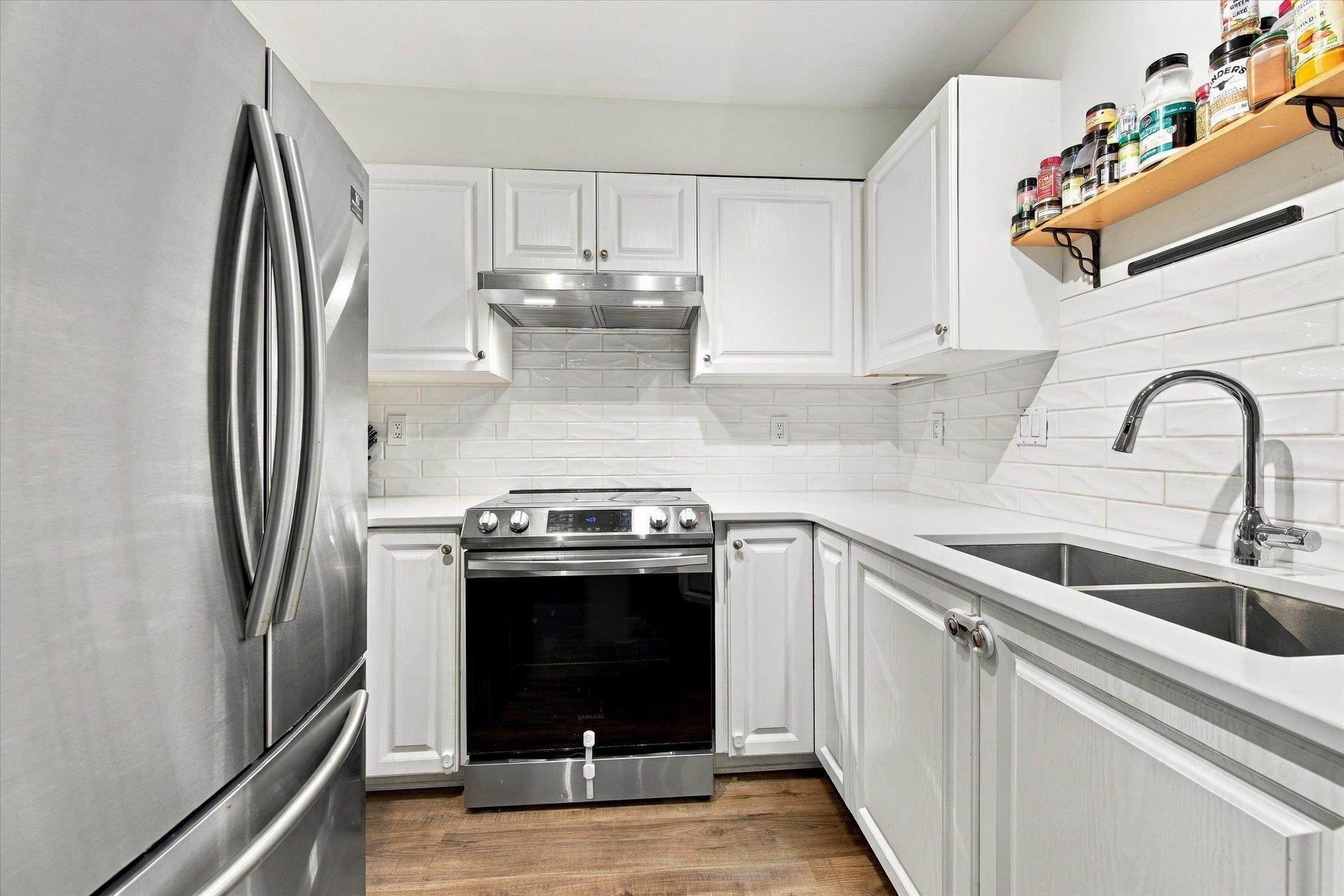 323-760 Kingsway, Vancouver, BC