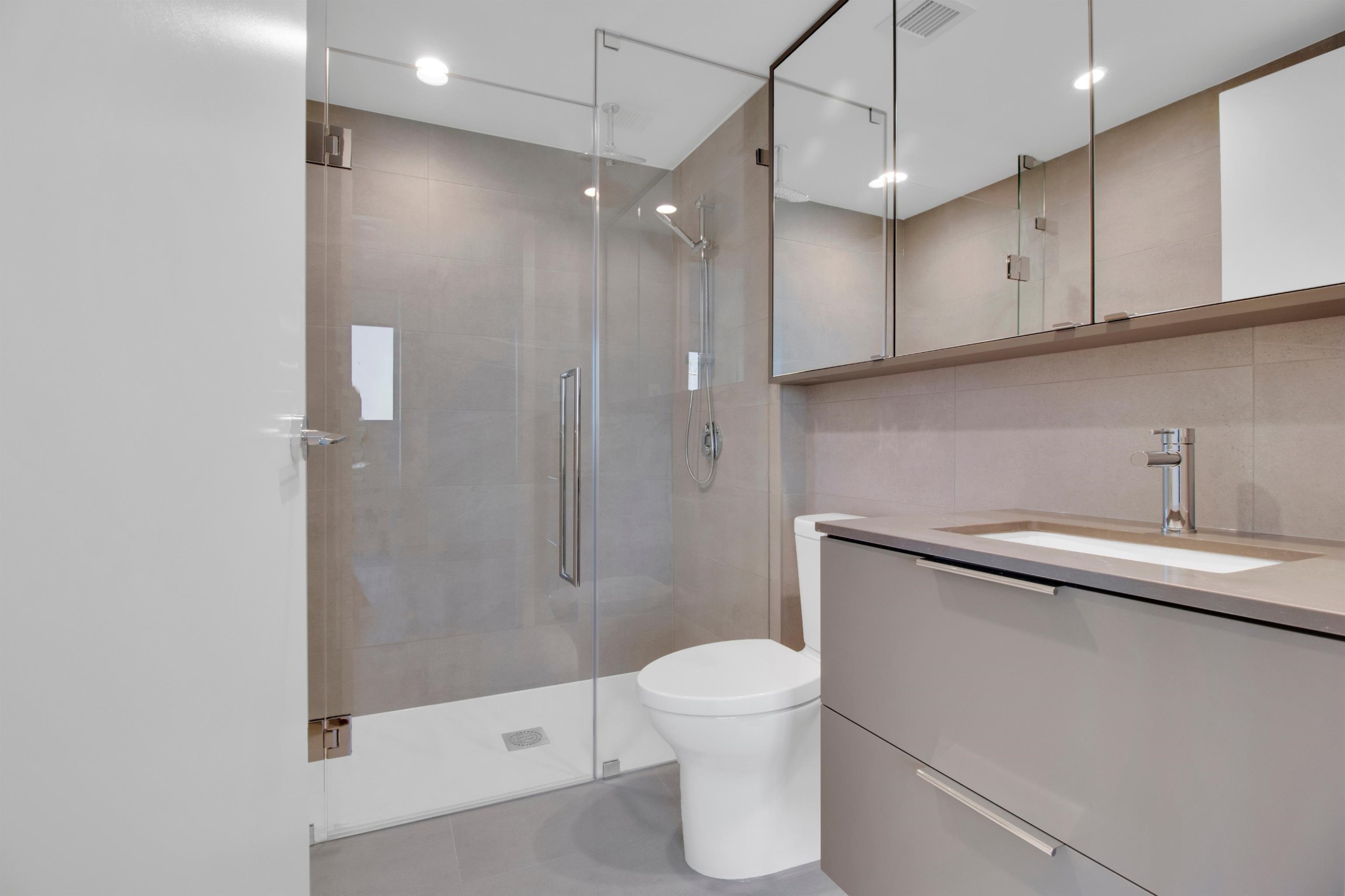 3405-2135 Springer Avenue, Burnaby, BC
