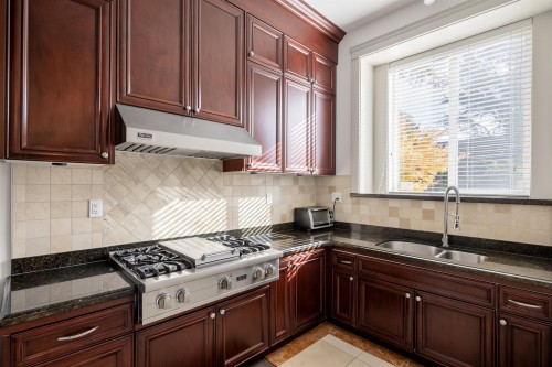 8511 Sunnywood Drive, Richmond, BC 
