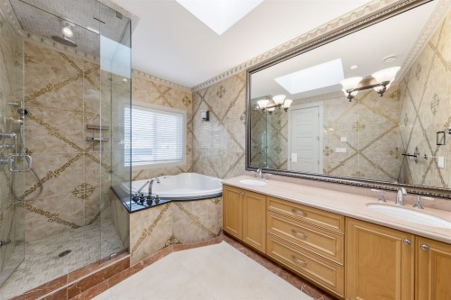 8511 Sunnywood Drive, Richmond, BC 