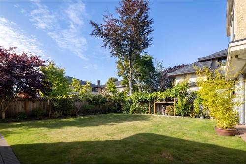 8511 Sunnywood Drive, Richmond, BC 