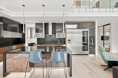3768 River Road, Richmond, BC 