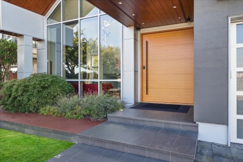 3768 River Road, Richmond, BC 