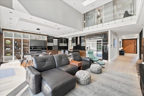 3768 River Road, Richmond, BC 