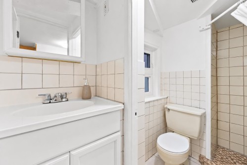 2621 Cambridge Street, Vancouver, BC 