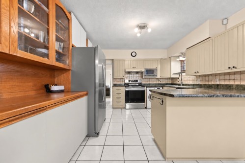 2621 Cambridge Street, Vancouver, BC 