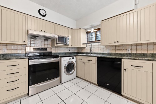 2621 Cambridge Street, Vancouver, BC 