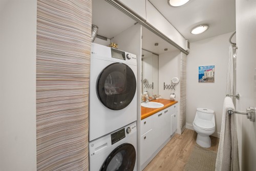 929 30Th Avenue E, Vancouver, BC 