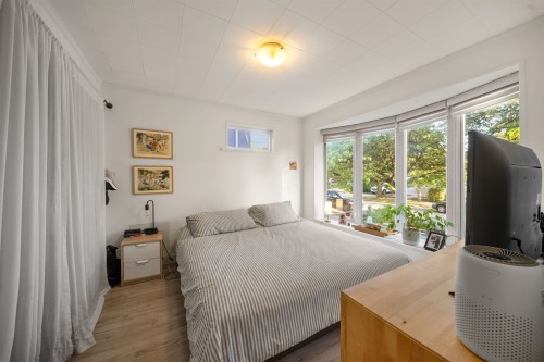 929 30Th Avenue E, Vancouver, BC 