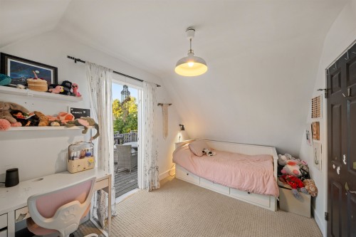 929 30Th Avenue E, Vancouver, BC 