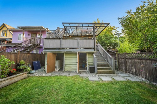 929 30Th Avenue E, Vancouver, BC 