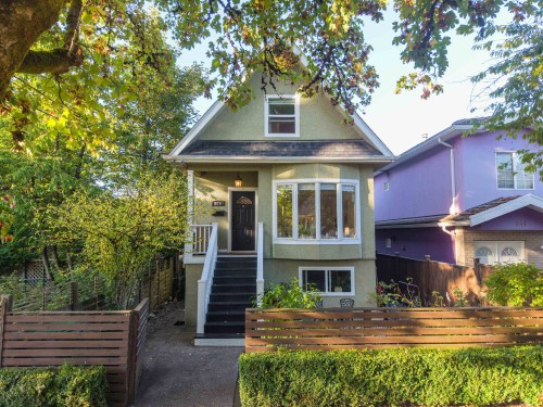 929 30Th Avenue E, Vancouver, BC 