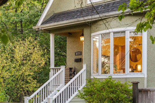 929 30Th Avenue E, Vancouver, BC 