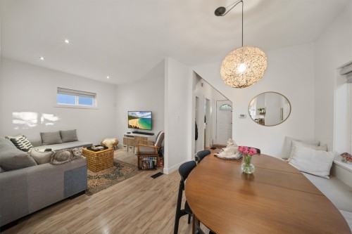929 30Th Avenue E, Vancouver, BC 