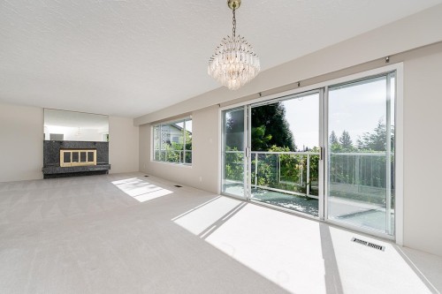 741 Montroyal Boulevard, North Vancouver, BC 