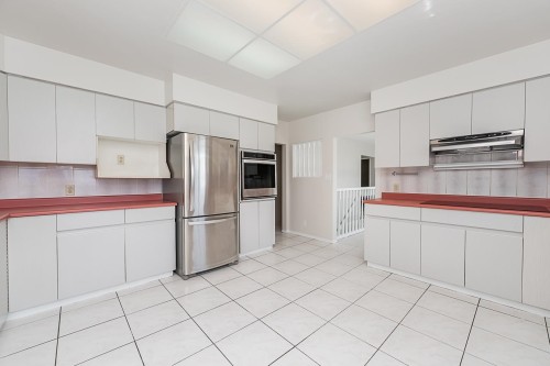 741 Montroyal Boulevard, North Vancouver, BC 