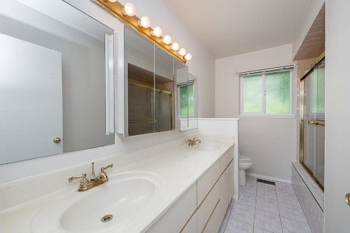 741 Montroyal Boulevard, North Vancouver, BC 