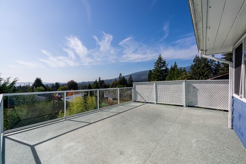 741 Montroyal Boulevard, North Vancouver, BC 