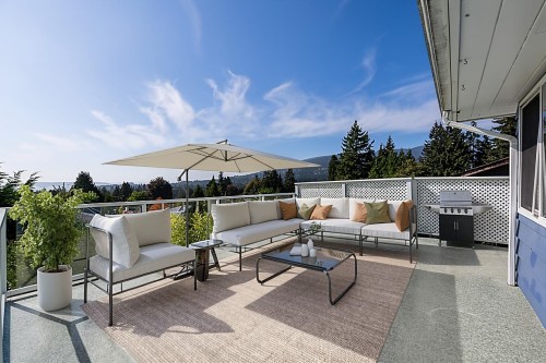 741 Montroyal Boulevard, North Vancouver, BC 