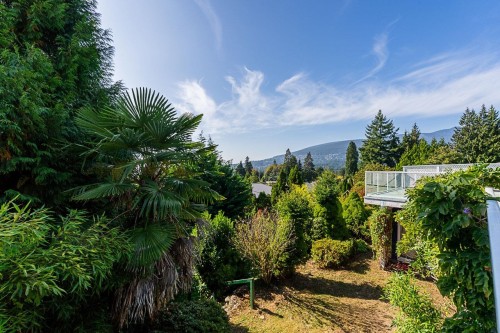 741 Montroyal Boulevard, North Vancouver, BC 